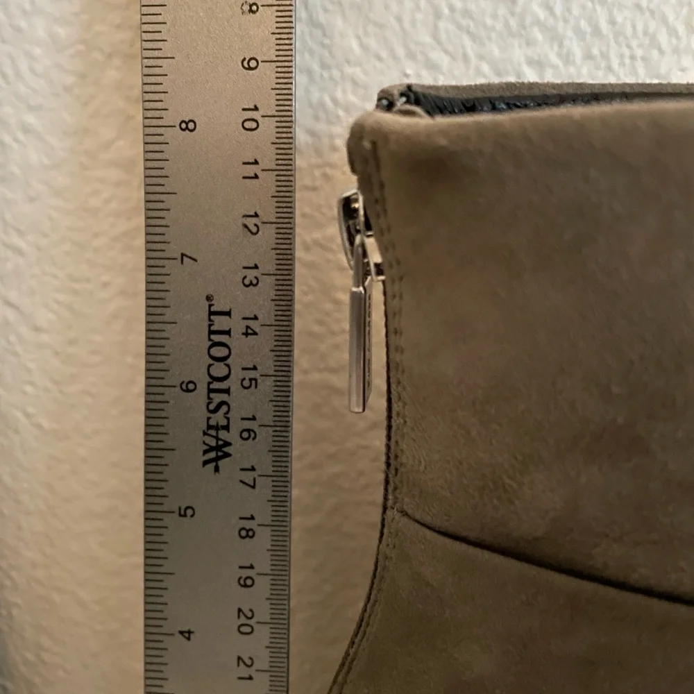 Kenneth Cole Genuine Suede Leather Ankle Boots Booties Lt. Grey Block Heel
